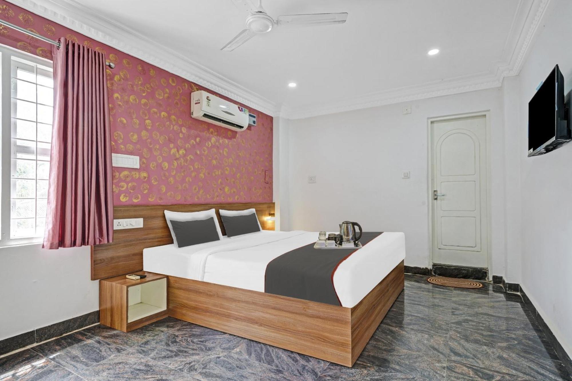 Capital O Rayan Plaza Hotel Kochi ภายนอก รูปภาพ